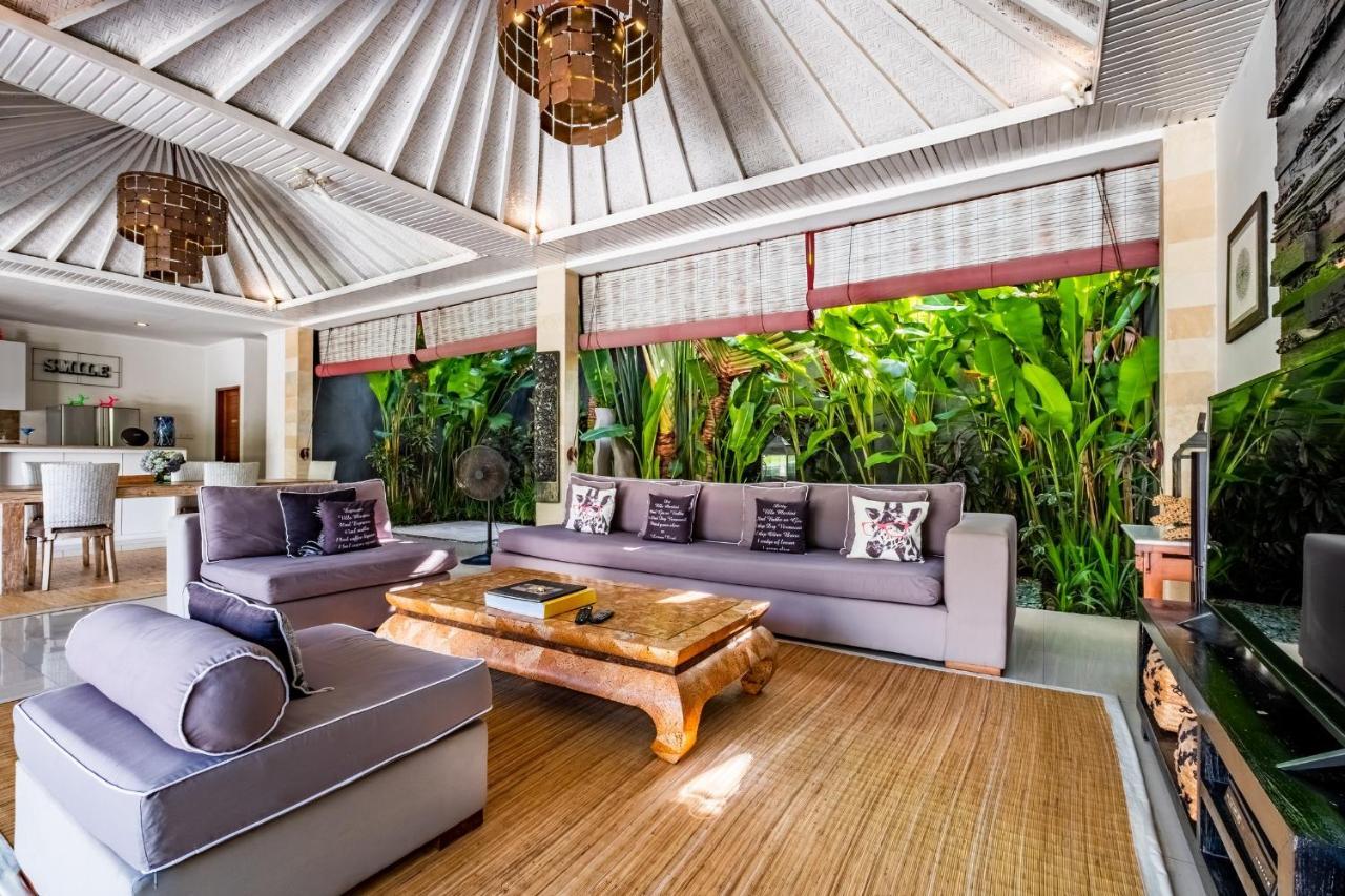 Central Seminyak Villa Martini Extérieur photo