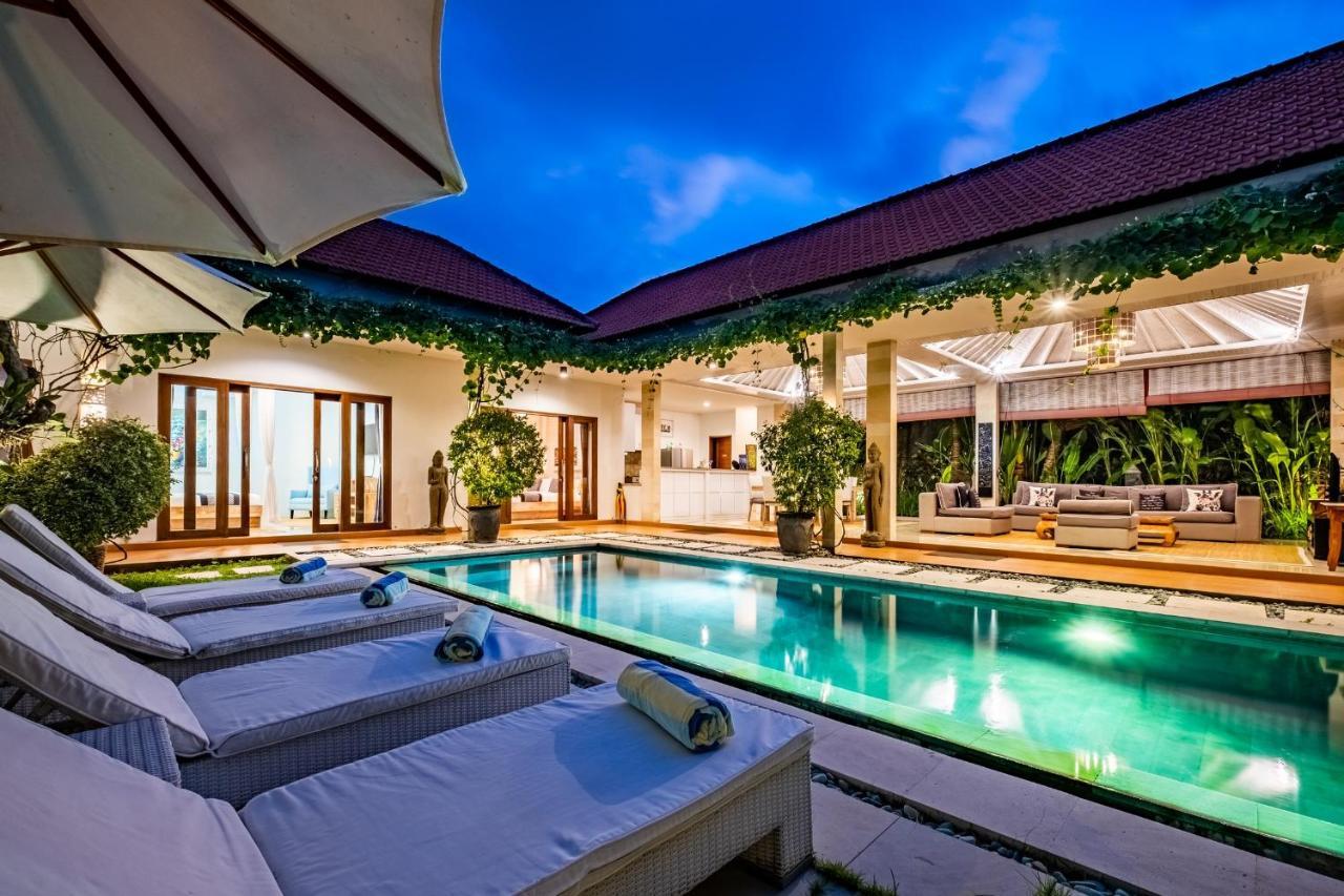 Central Seminyak Villa Martini Extérieur photo